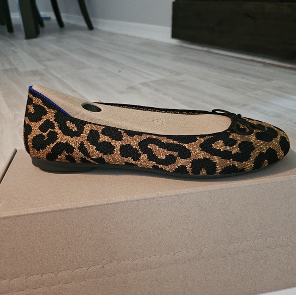 Rothy's NIB Size 8.5 Retired style. - Picture 3 of 7